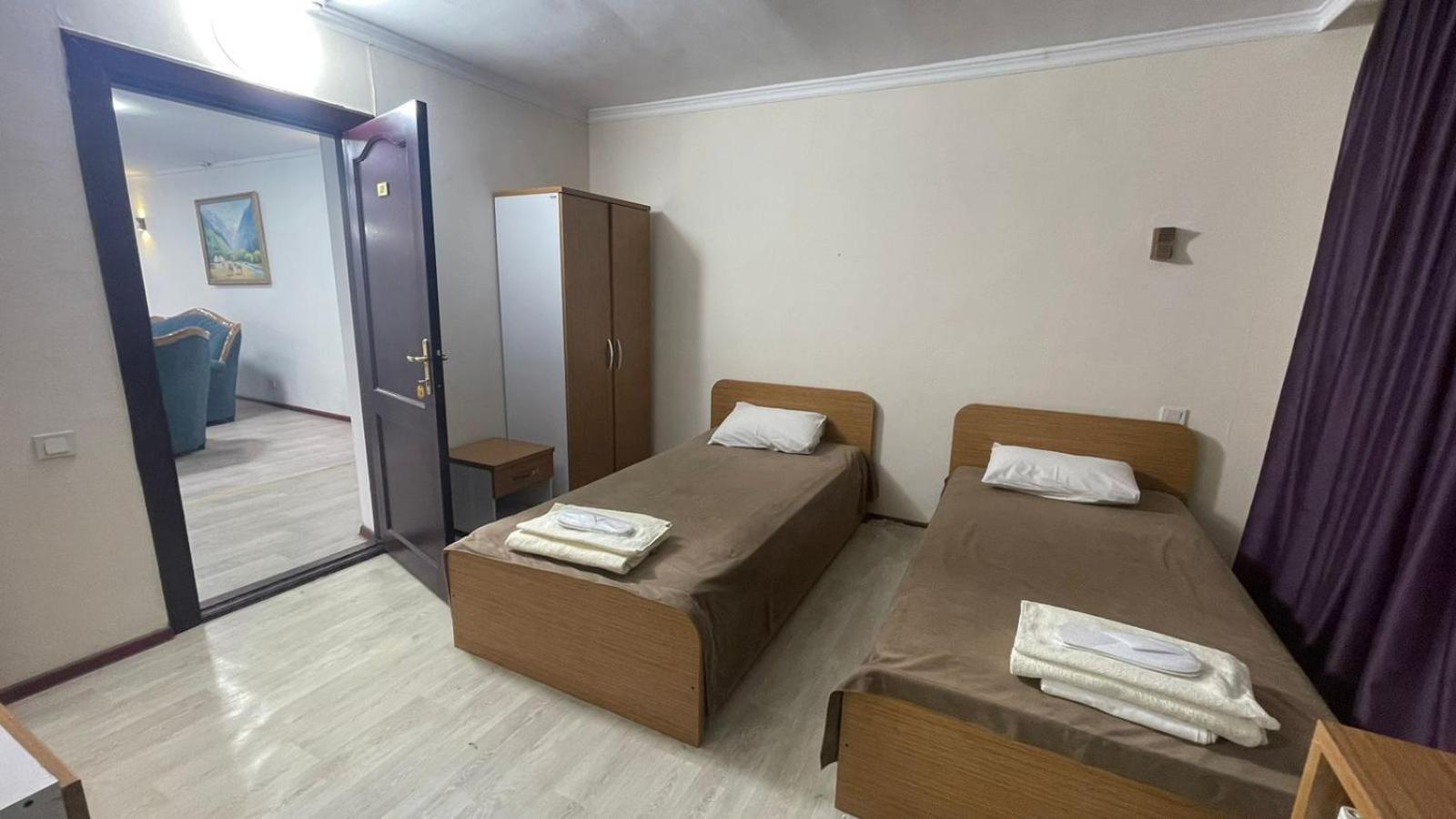 Yassy Hotel, Turkistan Kültér fotó