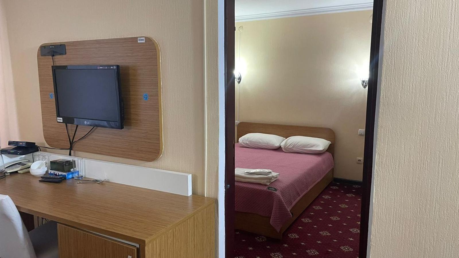 Yassy Hotel, Turkistan Kültér fotó