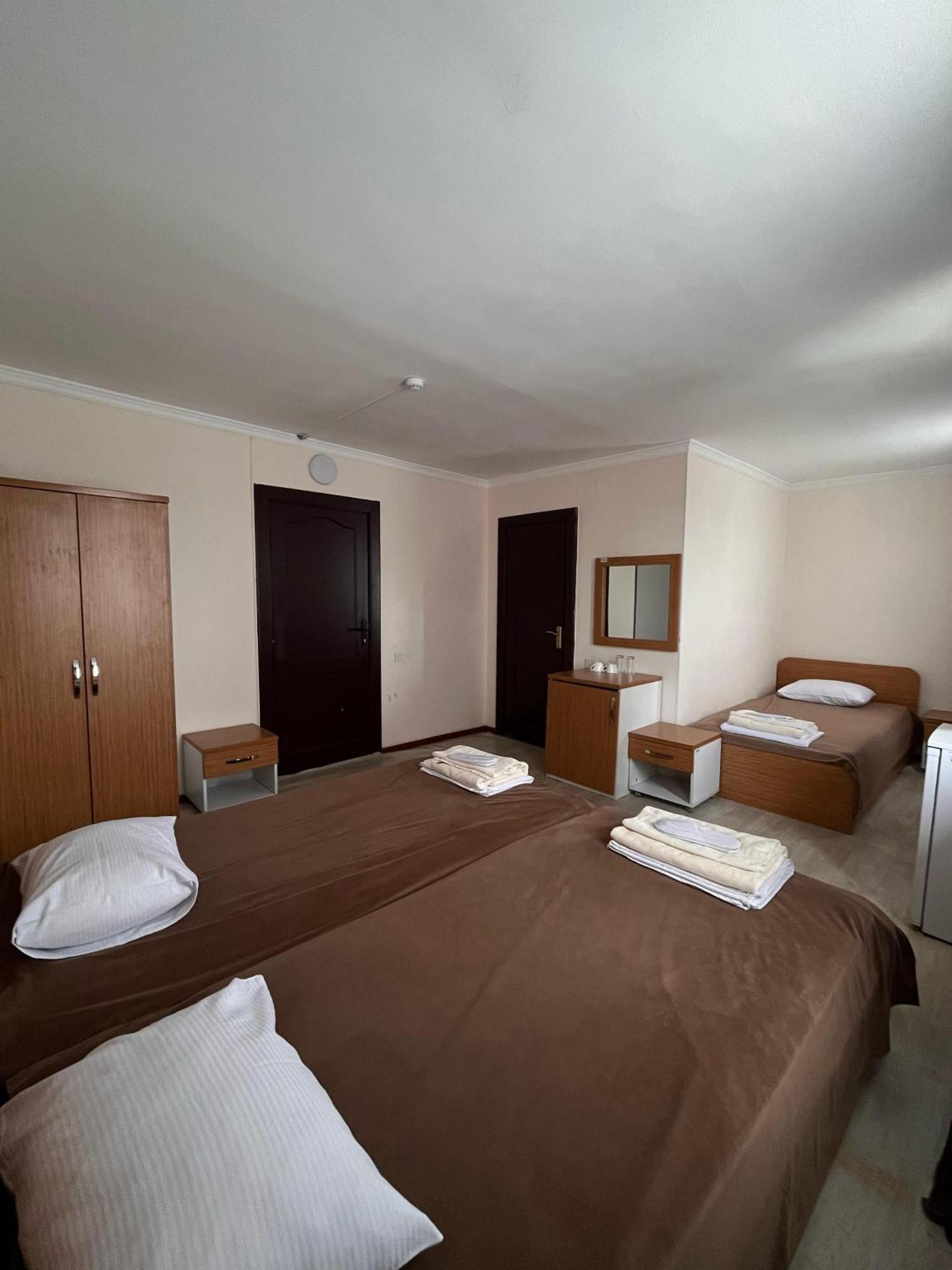 Yassy Hotel, Turkistan Kültér fotó