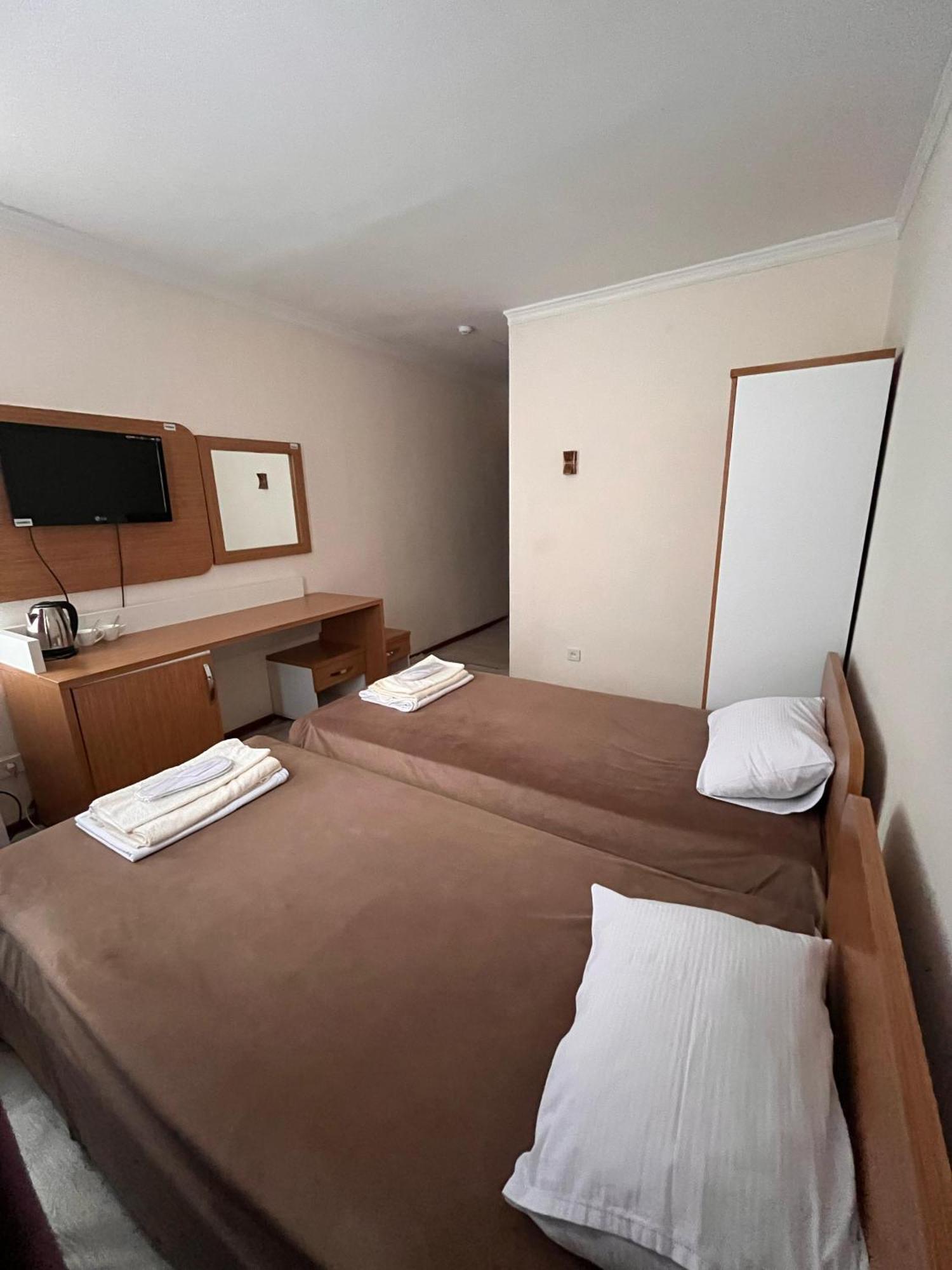 Yassy Hotel, Turkistan Kültér fotó