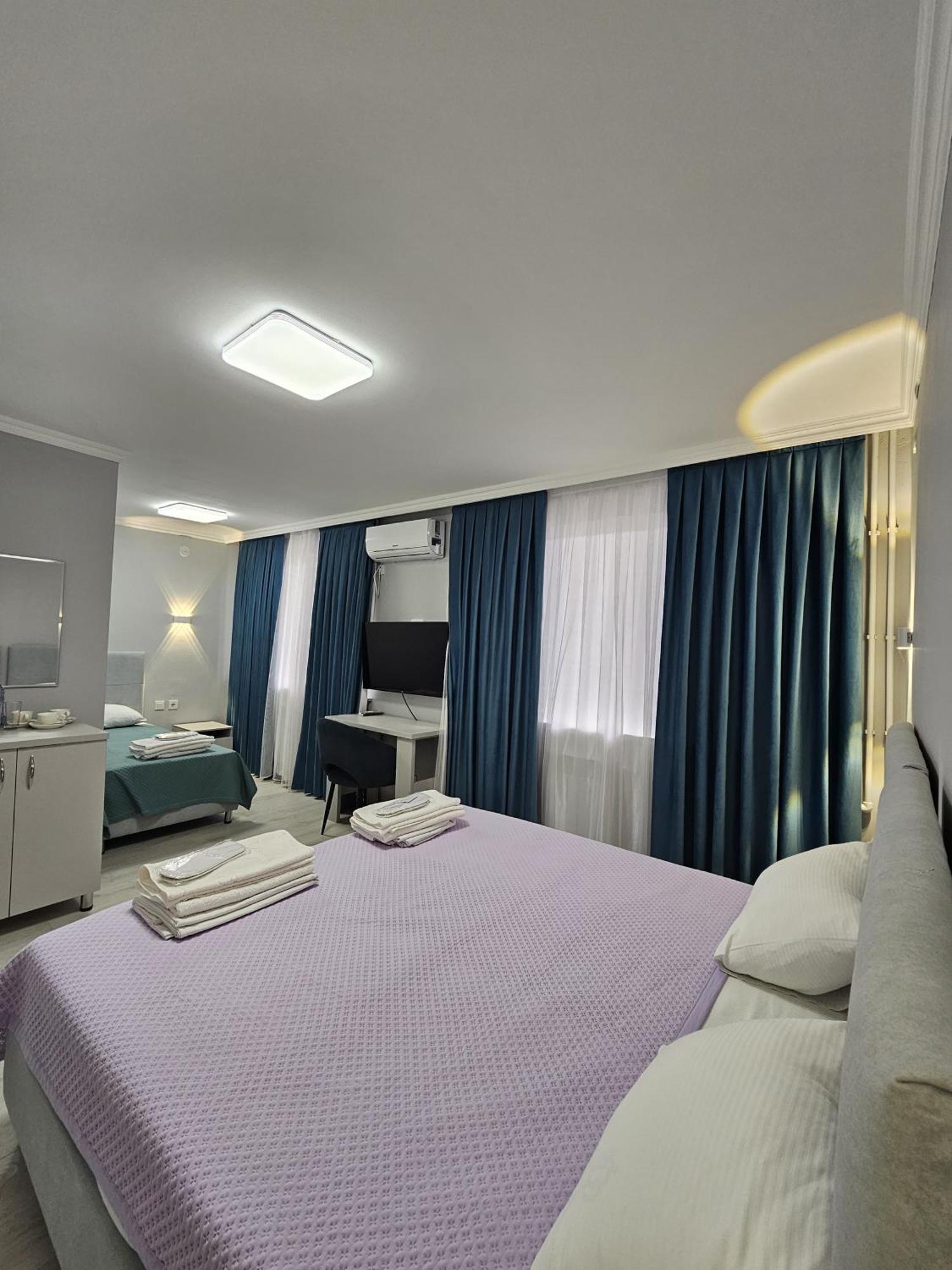 Yassy Hotel, Turkistan Kültér fotó