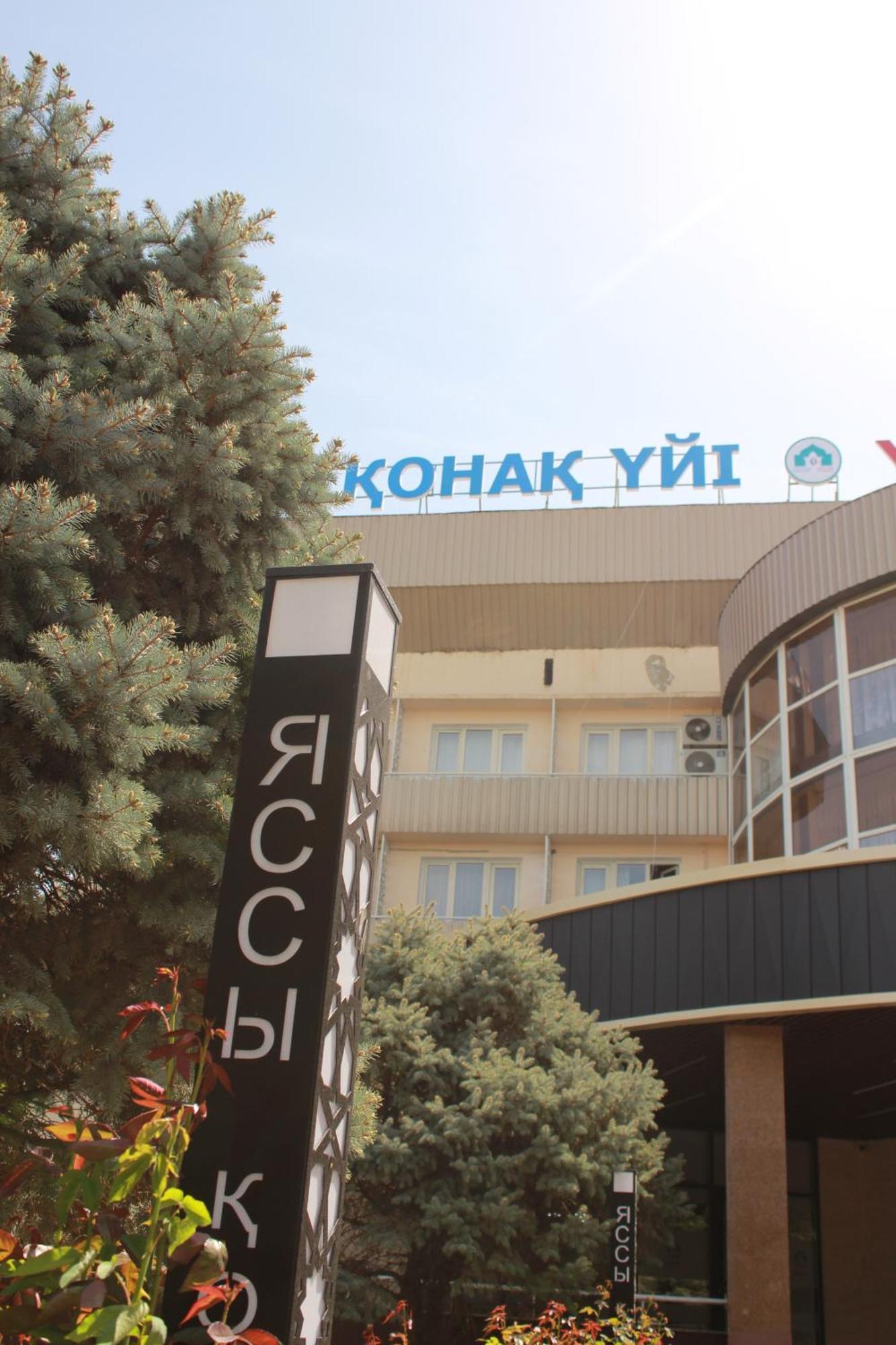 Yassy Hotel, Turkistan Kültér fotó
